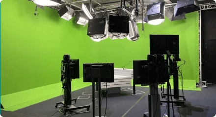 whiteglove-broadcast-greenscreen